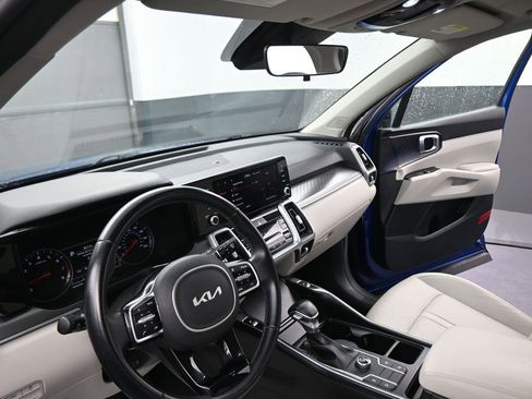 Used 2022 Kia Sorento S w/ Panoramic Sunroof Package image 39