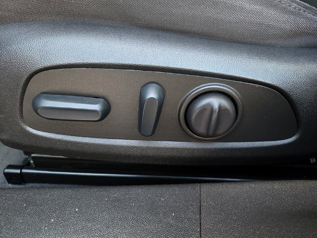 Used 2022 Chevrolet Malibu LT FWD image 16