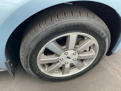 Used 2009 Ford Taurus SEL FWD image 11