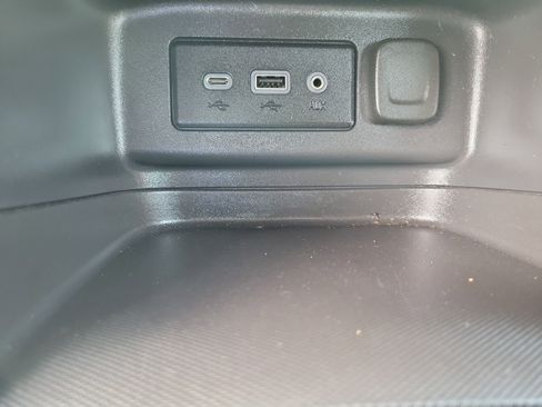 Used 2023 Chevrolet Equinox LS FWD image 29