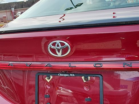 Used 2019 Toyota Avalon XSE w/ All Weather Liner Package image 33