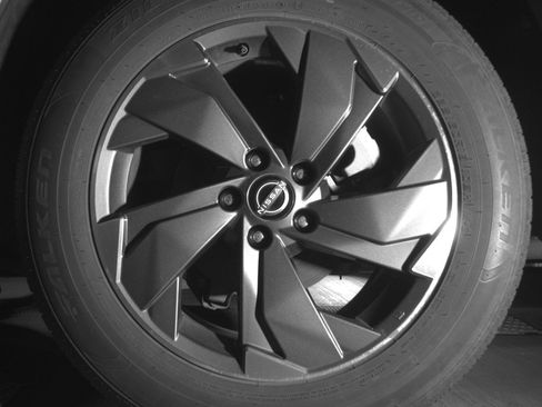 Used 2025 Nissan Rogue SV FWD image 14