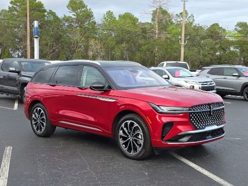 Used 2024 Lincoln Nautilus Reserve w/ Equipment Group 202A image 14