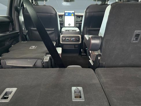 Used 2022 Ford Expedition Limited image 34