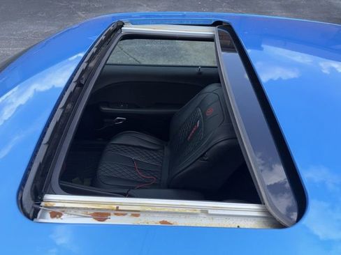 Used 2023 Dodge Challenger R/T w/ Blacktop Package RWD image 8