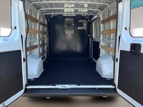 Used 2025 RAM ProMaster 2500 w/ U-Haul Equipment Group FWD image 7