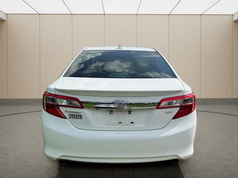 Used 2013 Toyota Camry XLE FWD image 19