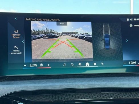 New 2026 BMW 330i Sedan w/ Convenience Package image 24