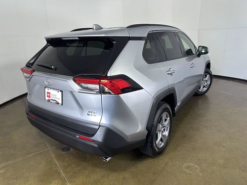 Used 2025 Toyota RAV4 XLE w/ Convenience Package AWD/4WD image 10