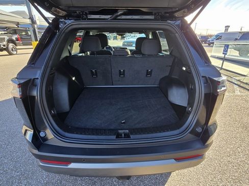 Used 2025 Chevrolet Equinox LT image 9