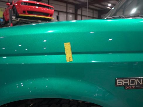 Used 1995 Ford Bronco XLT AWD/4WD image 25