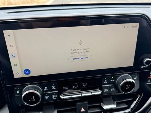 Used 2023 Toyota Highlander XLE image 28