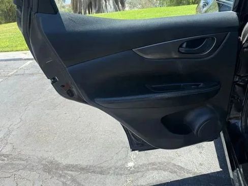 Used 2019 Nissan Rogue Sport S FWD image 12