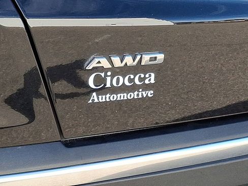 Used 2017 Cadillac XT5 Platinum w/ Driver Assist Package image 33