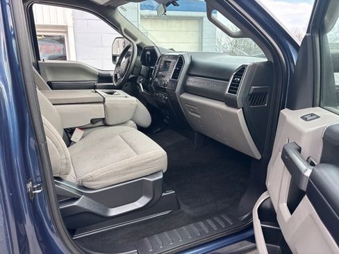 Used 2017 Ford F250 XLT w/ XLT Value Package image 8