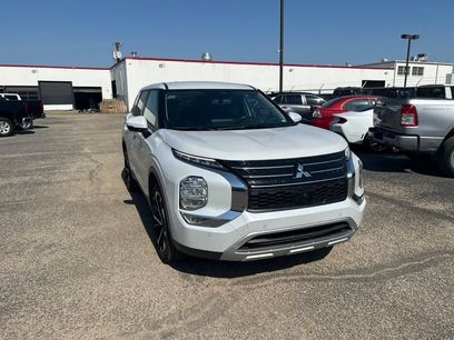 Used 2024 Mitsubishi Outlander SE