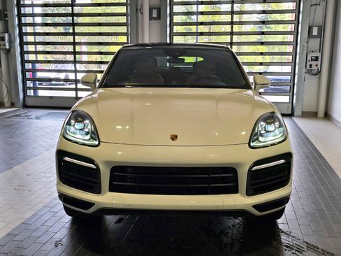 Used 2023 Porsche Cayenne Platinum Edition AWD/4WD image 10