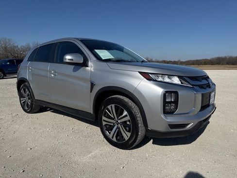 Used 2025 Mitsubishi Outlander Sport SE image 8