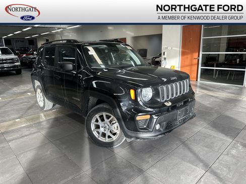 Used 2022 Jeep Renegade Latitude w/ Convenience Group image 1