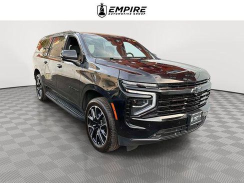 Used 2025 Chevrolet Suburban RST w/ Comfort Package AWD/4WD image 1