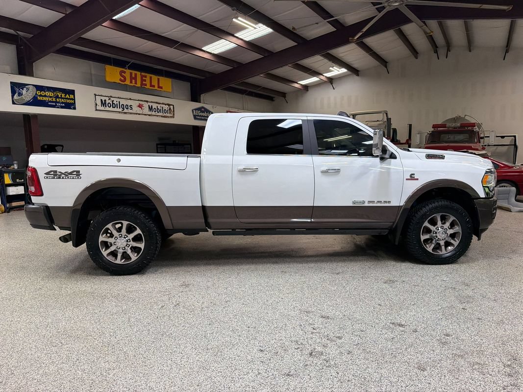 Used 2022 RAM 2500 Limited AWD/4WD image 9