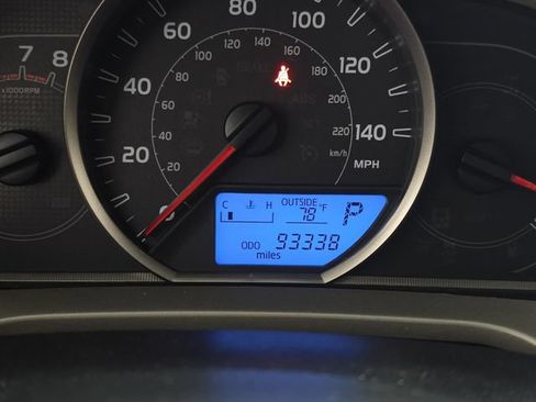Used 2015 Toyota RAV4 LE AWD/4WD image 16