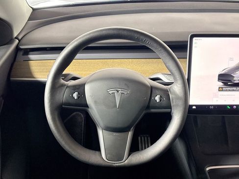 Used 2022 Tesla Model Y Performance image 13