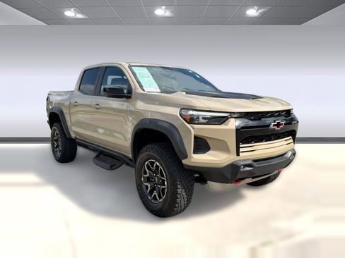 Certified 2023 Chevrolet Colorado ZR2 w/ ZR2 Convenience Package III AWD/4WD image 7