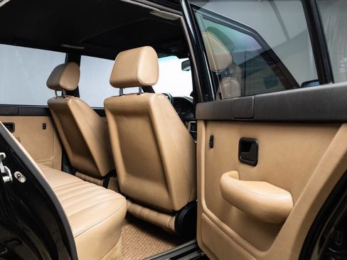 Used 1988 BMW M5 image 63