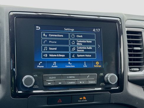 Used 2022 Nissan Frontier SV image 9