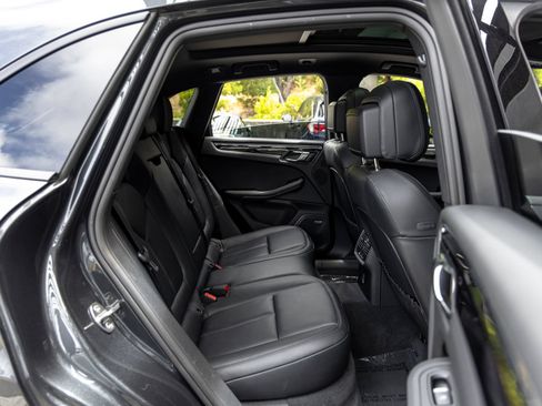 Certified 2026 Porsche Macan AWD/4WD image 49