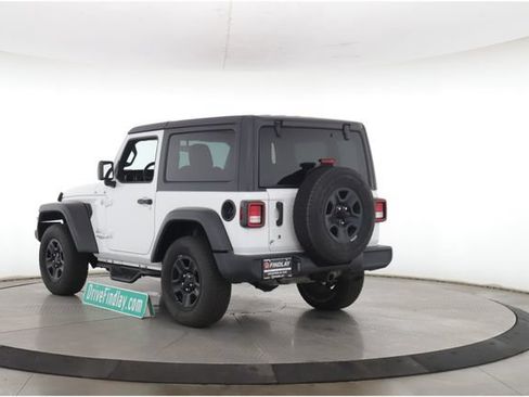 Used 2018 Jeep Wrangler Sport AWD/4WD image 9