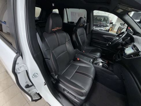Certified 2023 Honda Passport TrailSport image 16