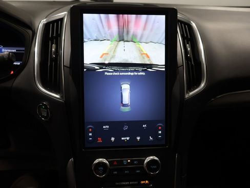Used 2024 Ford Edge Titanium image 24