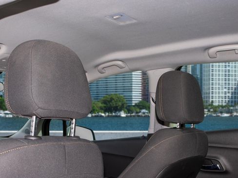 Used 2020 Chevrolet Trax LS image 17