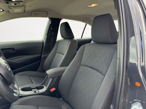 Certified 2025 Toyota Corolla LE FWD image 8