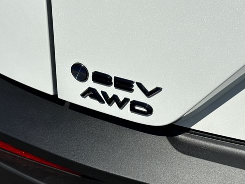 New 2026 Toyota C-HR AWD/4WD image 9