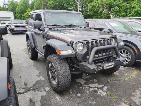 Used 2022 Jeep Wrangler Rubicon w/ Cold Weather Group AWD/4WD image 2
