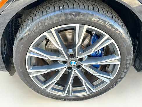 Certified 2022 BMW X7 xDrive40i w/ Premium Package image 36