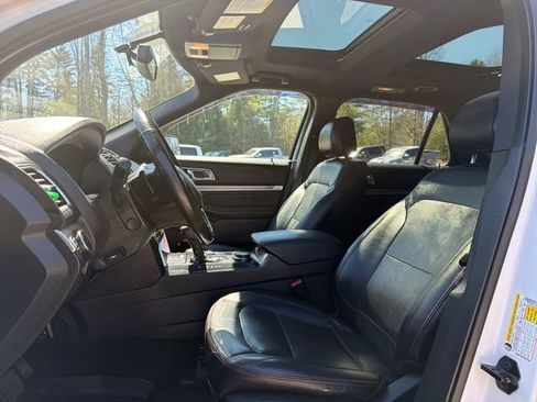 Used 2017 Ford Explorer Sport w/ Equipment Group 401A image 8