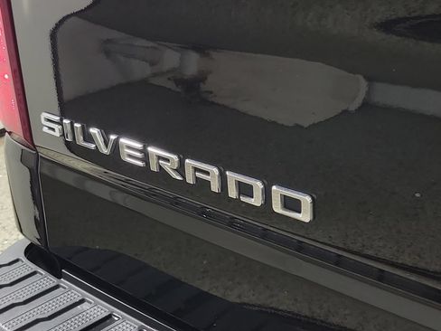 Used 2024 Chevrolet Silverado 1500 LT RWD image 6