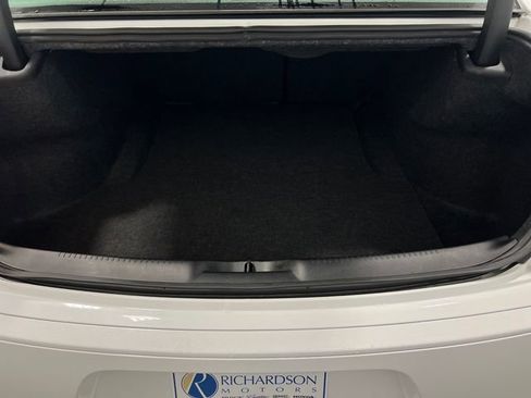 Used 2023 Chrysler 300 Touring L image 15