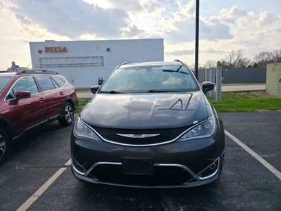 Used 2018 Chrysler Pacifica Touring-L Plus