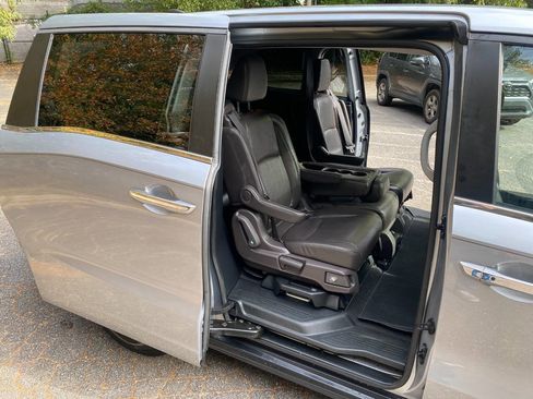 Used 2019 Honda Odyssey EX-L image 47
