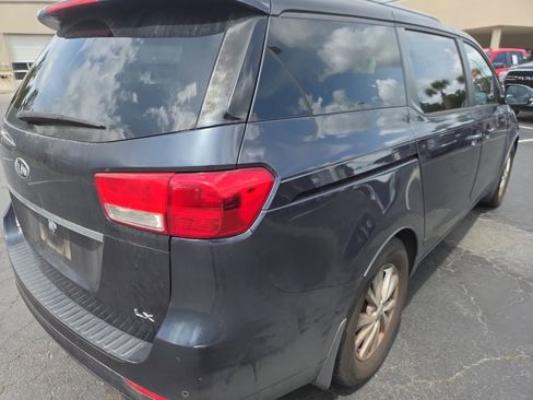 Used 2016 Kia Sedona LX w/ LX Essentials Premium Package FWD image 6