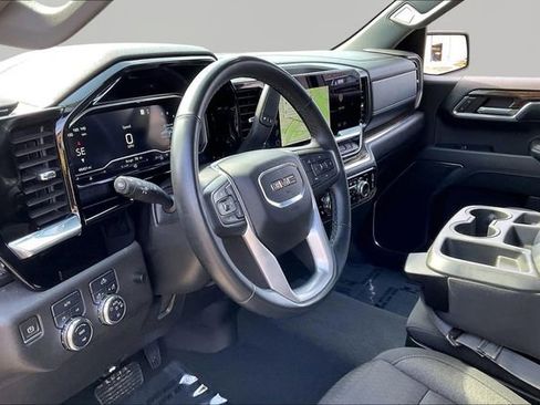 Used 2023 GMC Sierra 1500 Elevation image 12