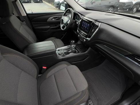 Used 2020 Chevrolet Traverse LT image 36