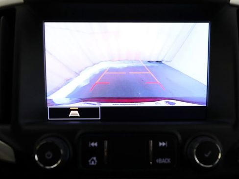 Certified 2024 GMC Terrain SLT w/ Infotainment Package II AWD/4WD image 6