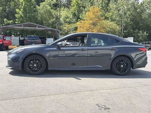 Used 2025 Toyota Camry SE FWD image 10