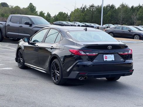 Used 2025 Toyota Camry SE image 21